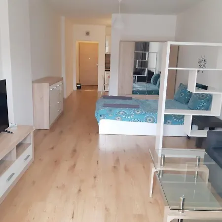 Huge With A Parking Space In The Same Building 公寓 索菲亞